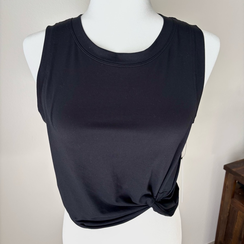 NWT Yogalicious Black Twist Hem Workout Tank Top Small